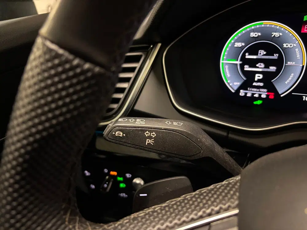 Audi Q5 55 TFSI e S edition uit 2022, foto 11