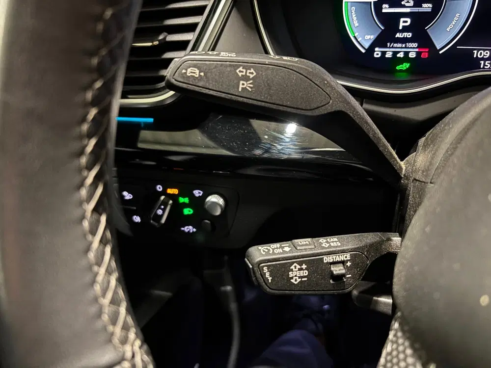 Audi Q5 55 TFSI e S edition uit 2022, foto 12