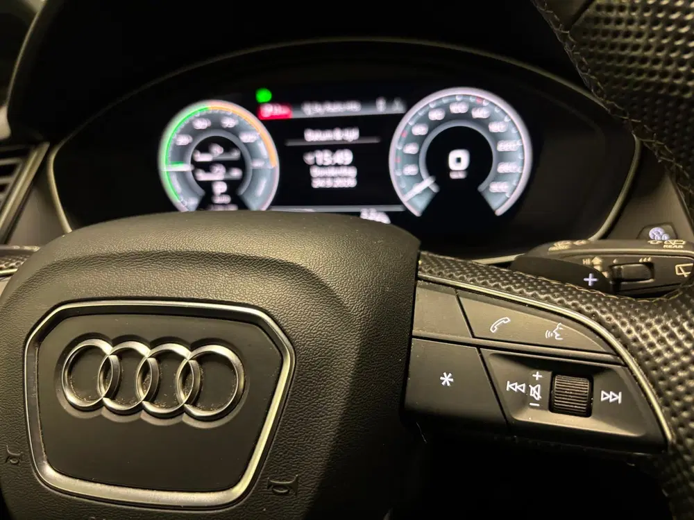 Audi Q5 55 TFSI e S edition uit 2022, foto 15