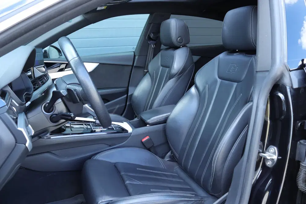 Audi A5 40 TFSI S edition uit 2021, foto 11