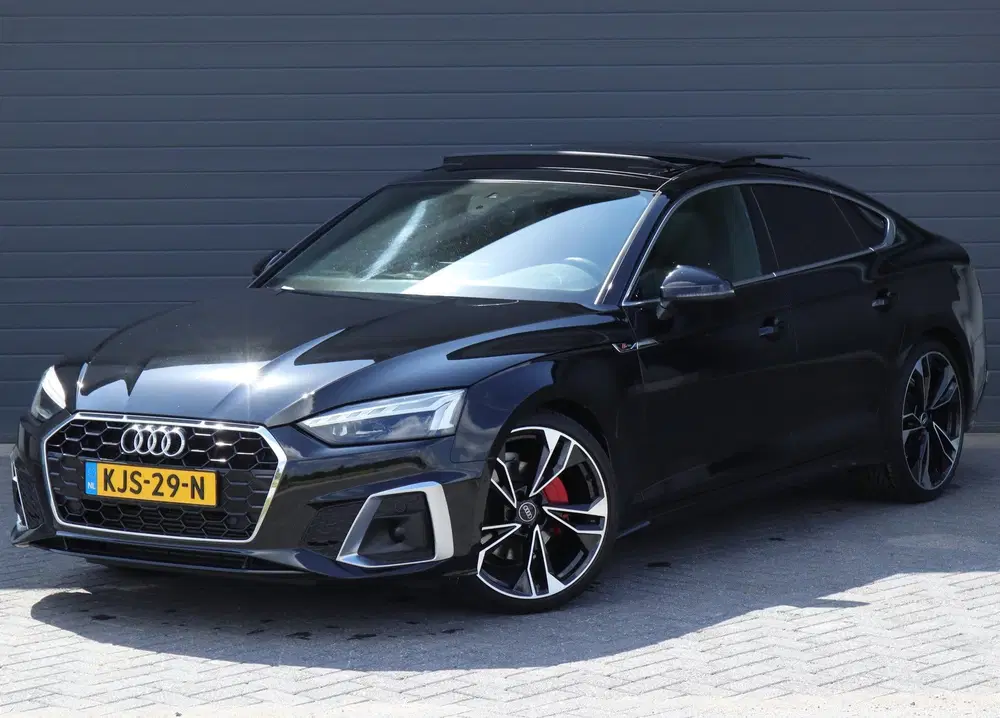 Audi A5 40 TFSI S edition uit 2021, foto 2