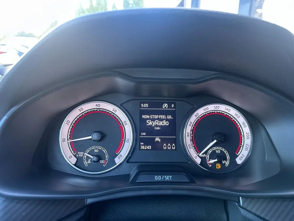 Skoda Kamiq 1.0 TSI Sport Monte Carlo uit 2024, foto 15