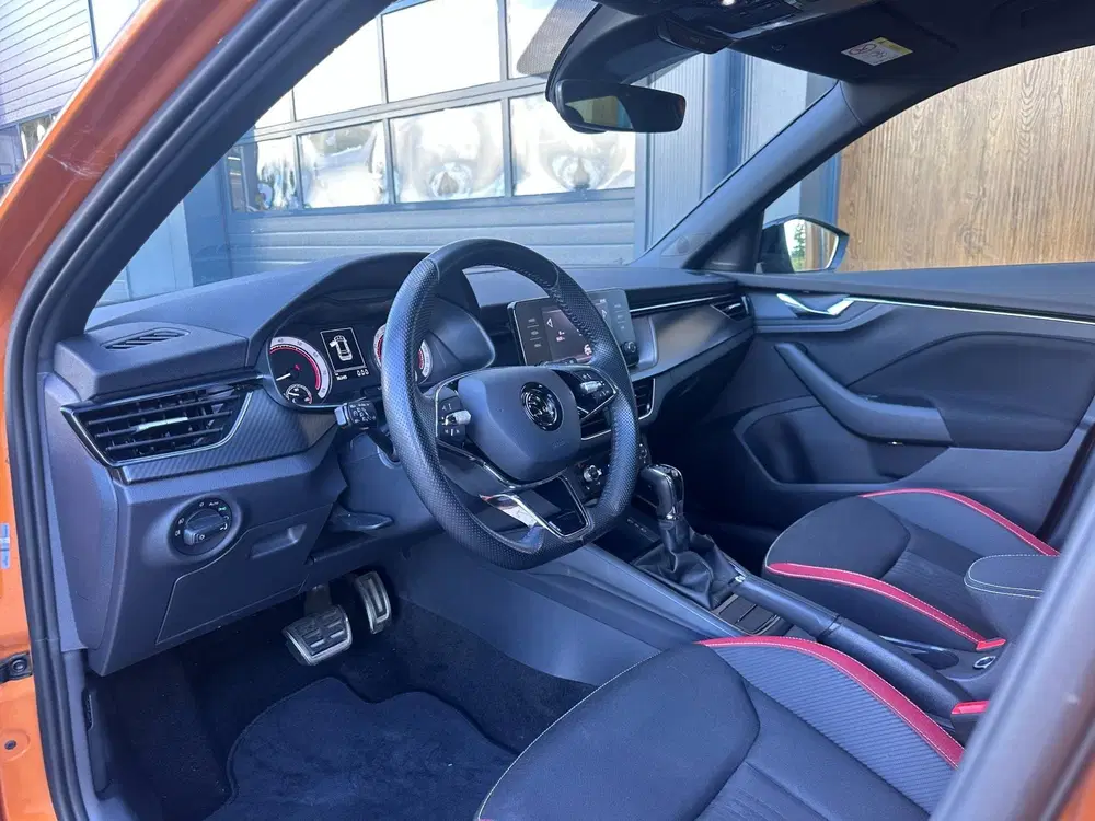 Skoda Kamiq 1.0 TSI Sport Monte Carlo uit 2024, foto 2