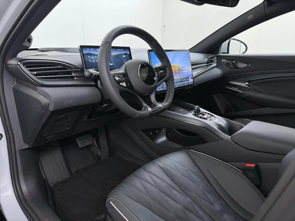 BYD Seal Excellence AWD 82.5 kWh Panorama uit 2026, foto 12