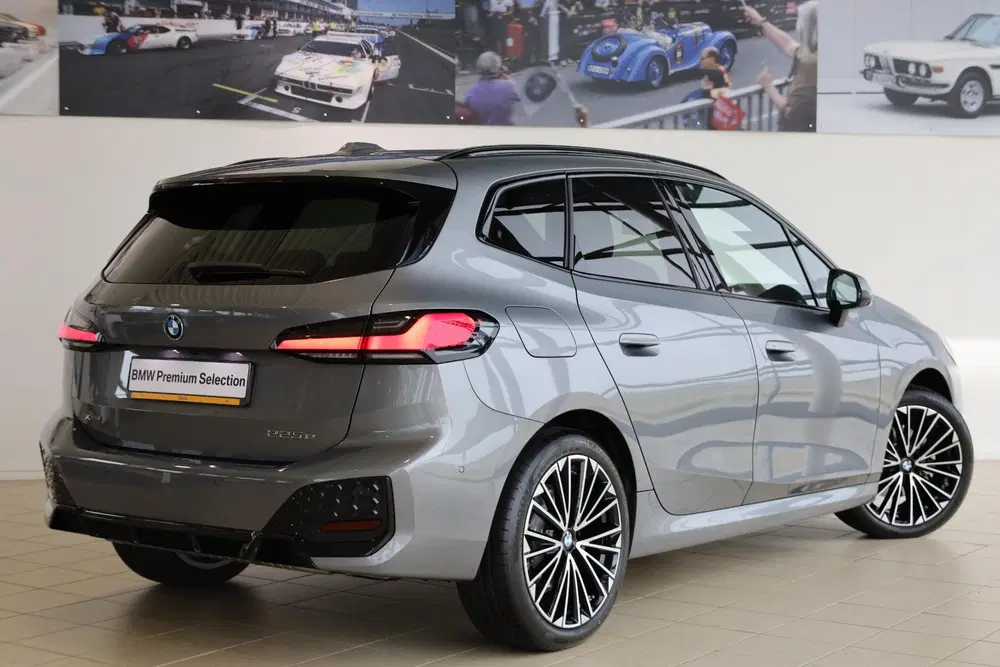 BMW 2-serie Active Tourer 225e xDrive uit 2026, foto 2