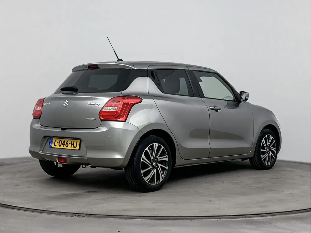 Suzuki Swift 1.2 Style Automaat Smart Hybrid uit 2021, foto 2