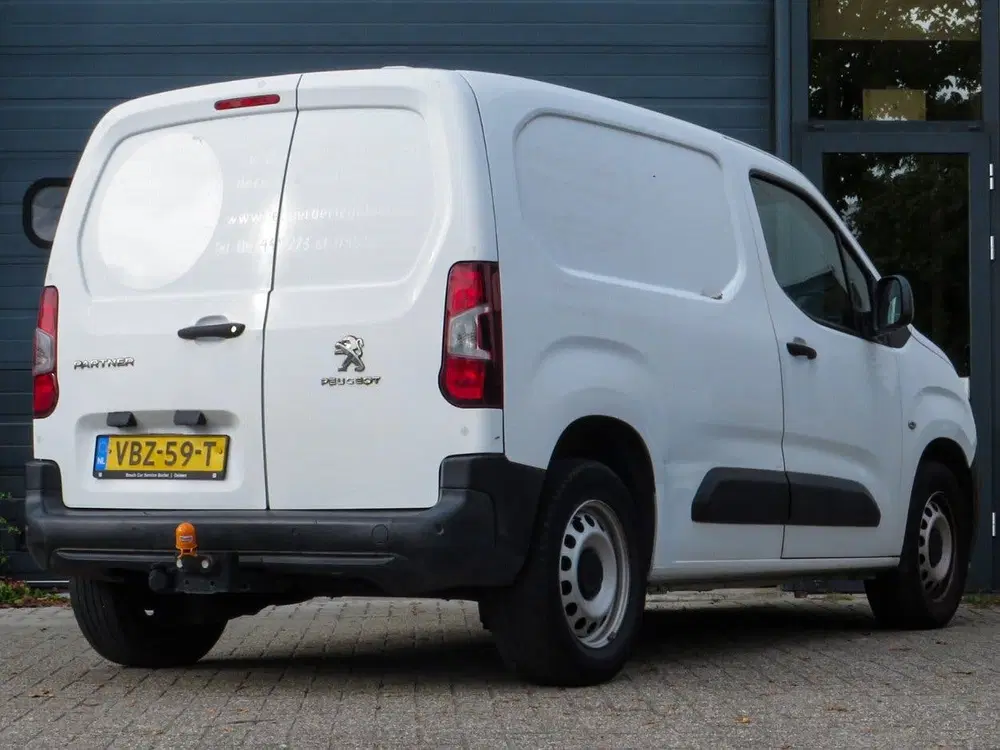 Peugeot Partner 1.6 BlueHDI Grip uit 2019, foto 2