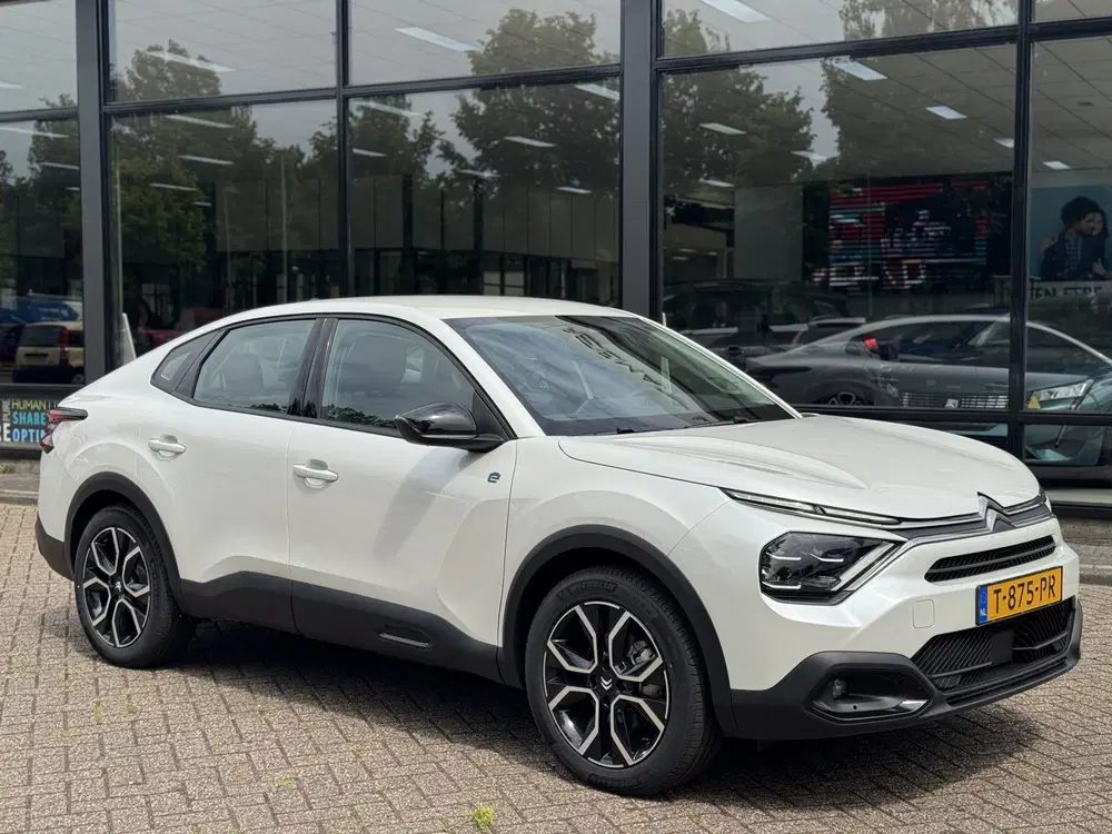 Citroën C4 Ë-C4 X Feel Pack 50 kWh Camera uit 2023, foto 3