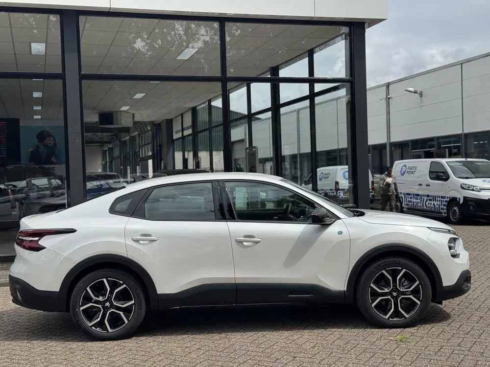 Citroën C4 Ë-C4 X Feel Pack 50 kWh Camera uit 2023, foto 4