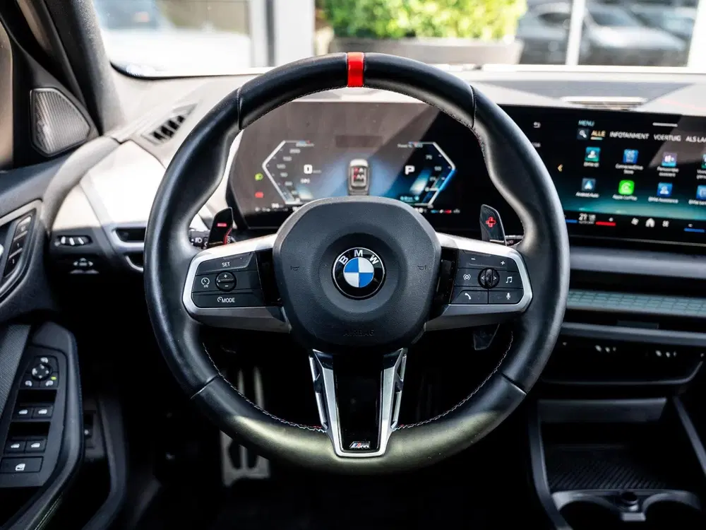 BMW 1-serie M135 xDrive uit 2024, foto 11