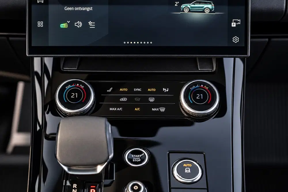 Land Rover Range Rover Sport p440e uit 2023, foto 13
