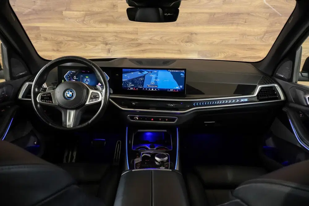 BMW X5 xDrive50e M-Sport uit 2023, foto 3