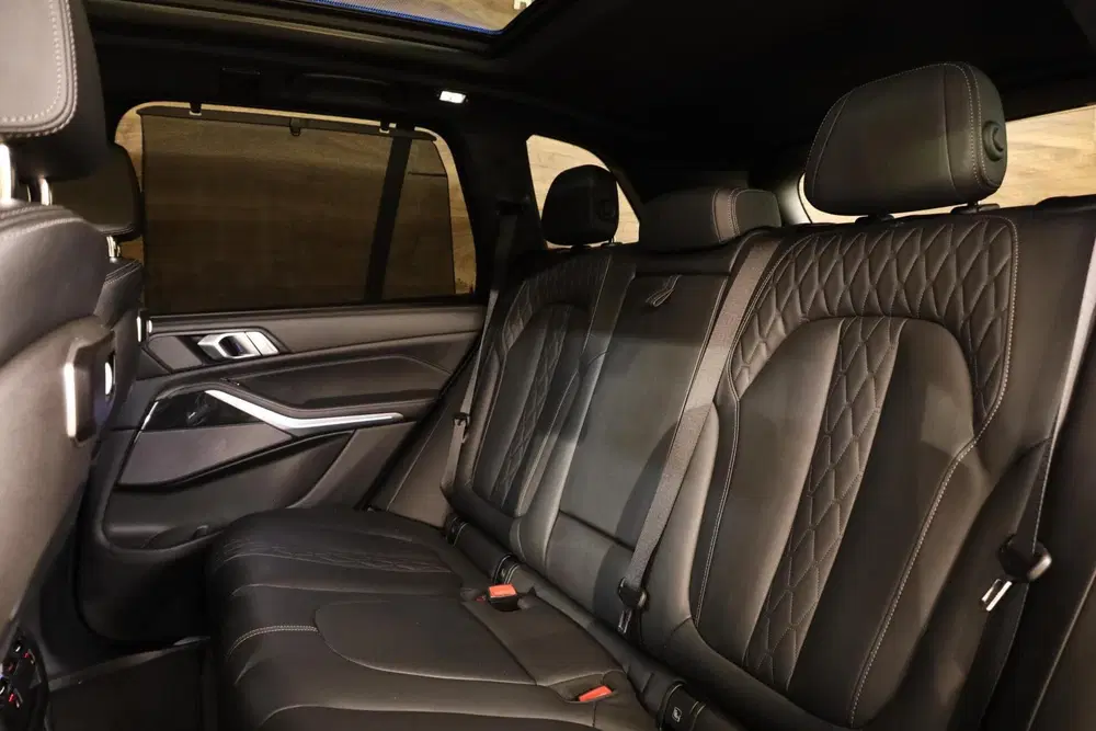 BMW X5 xDrive50e M-Sport uit 2023, foto 11