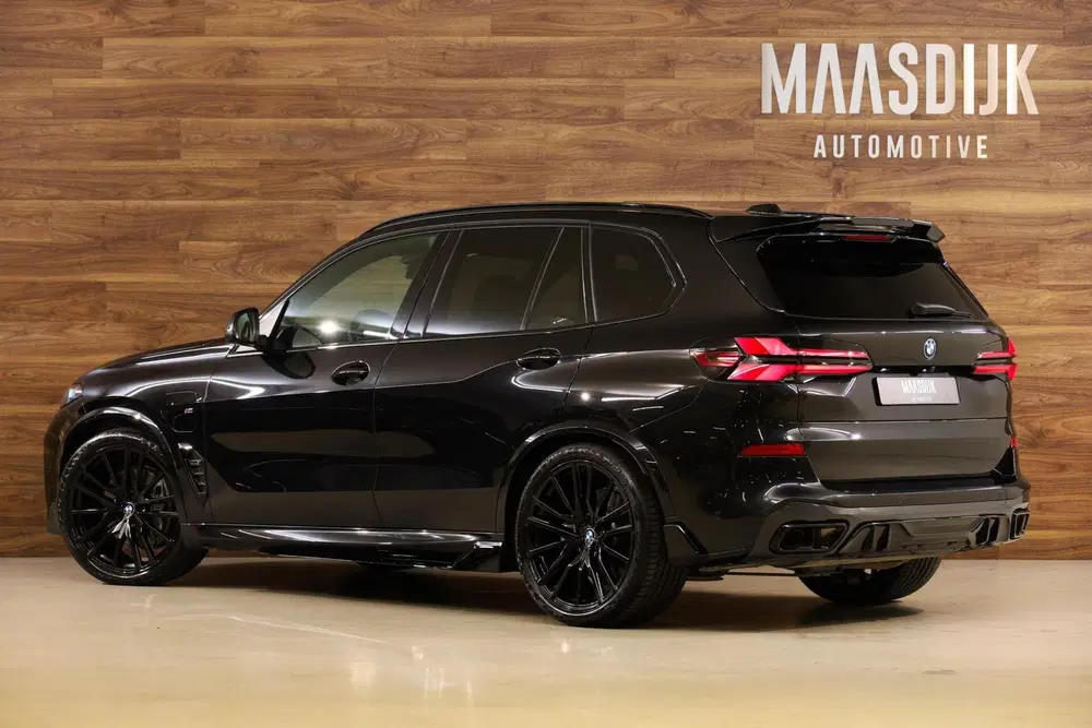 BMW X5 xDrive50e M-Sport uit 2023, foto 13