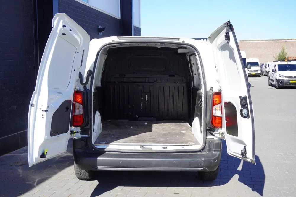 Toyota Proace City 1.5 D-4D EURO 6 uit 2022, foto 9