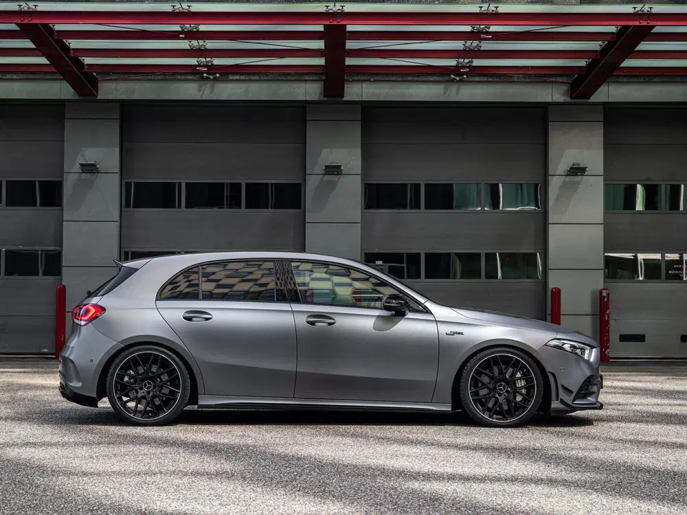 Mercedes-Benz A-Klasse A 35 AMG 4Matic 306pk AMG Speedshift uit 2019, foto 4