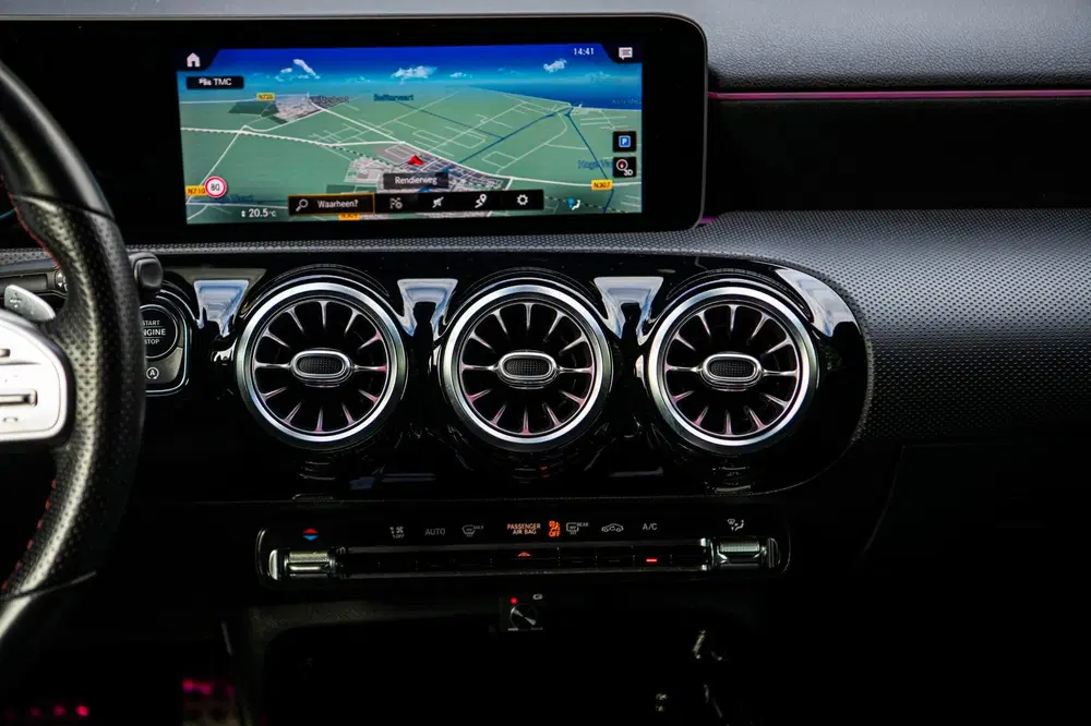 Mercedes-Benz A-Klasse A 35 AMG 4Matic 306pk AMG Speedshift uit 2019, foto 8