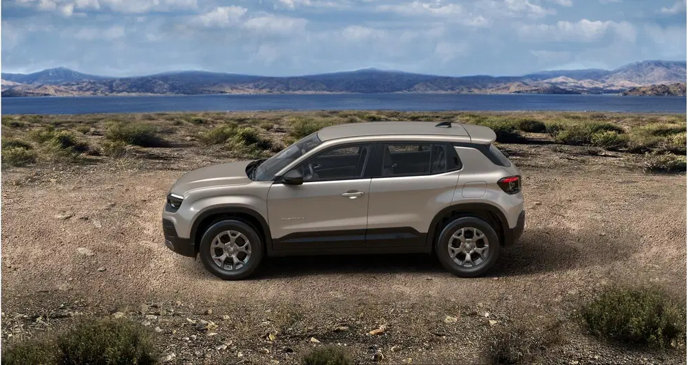 Jeep Avenger 1.2 e-Hybrid Longitude uit 2025, foto 2