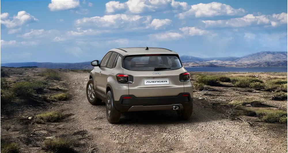 Jeep Avenger 1.2 e-Hybrid Longitude uit 2025, foto 3