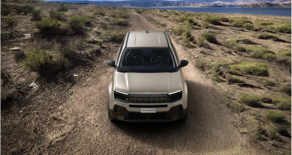 Jeep Avenger 1.2 e-Hybrid Longitude uit 2025, foto 4