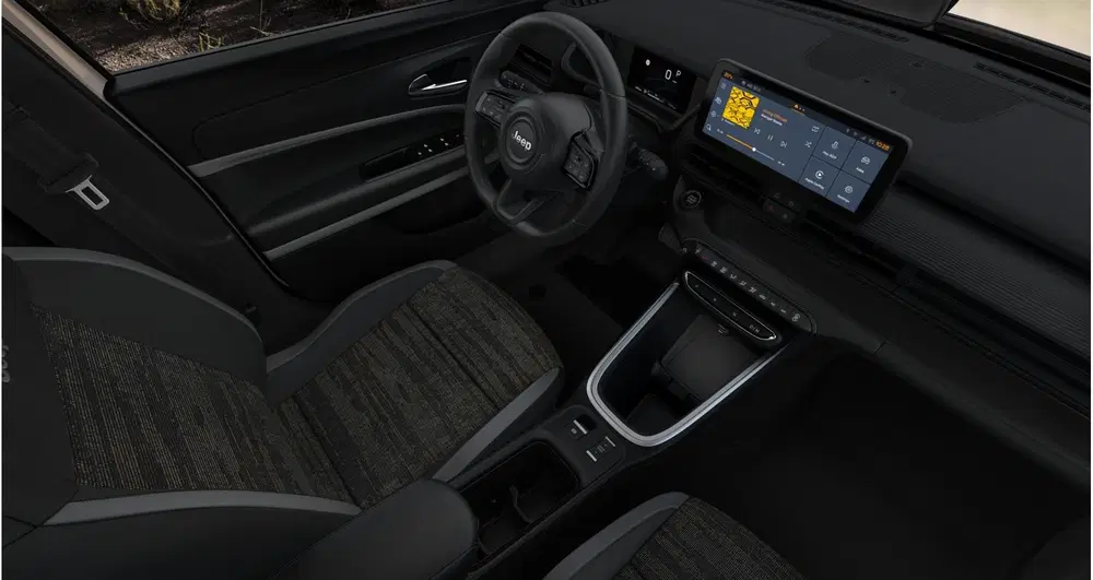 Jeep Avenger 1.2 e-Hybrid Longitude uit 2025, foto 5