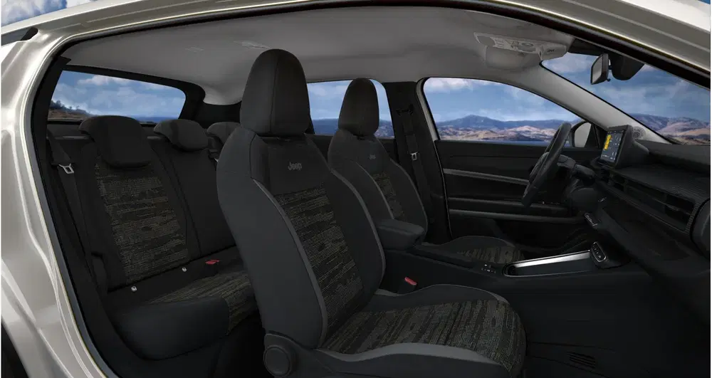Jeep Avenger 1.2 e-Hybrid Longitude uit 2025, foto 6