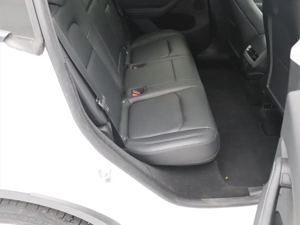 Tesla Model Y Long Range AWD 75kWh 351pk 95% SoH [ TREKH uit 2023, foto 15