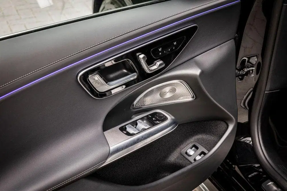 Mercedes-Benz E-Klasse 300 e Exclusive Line uit 2025, foto 6