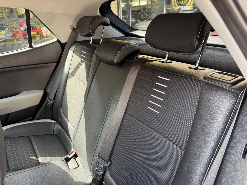 Kia Stonic 1.0 T-GDi ExecutiveLine Automaat Climate C uit 2019, foto 5