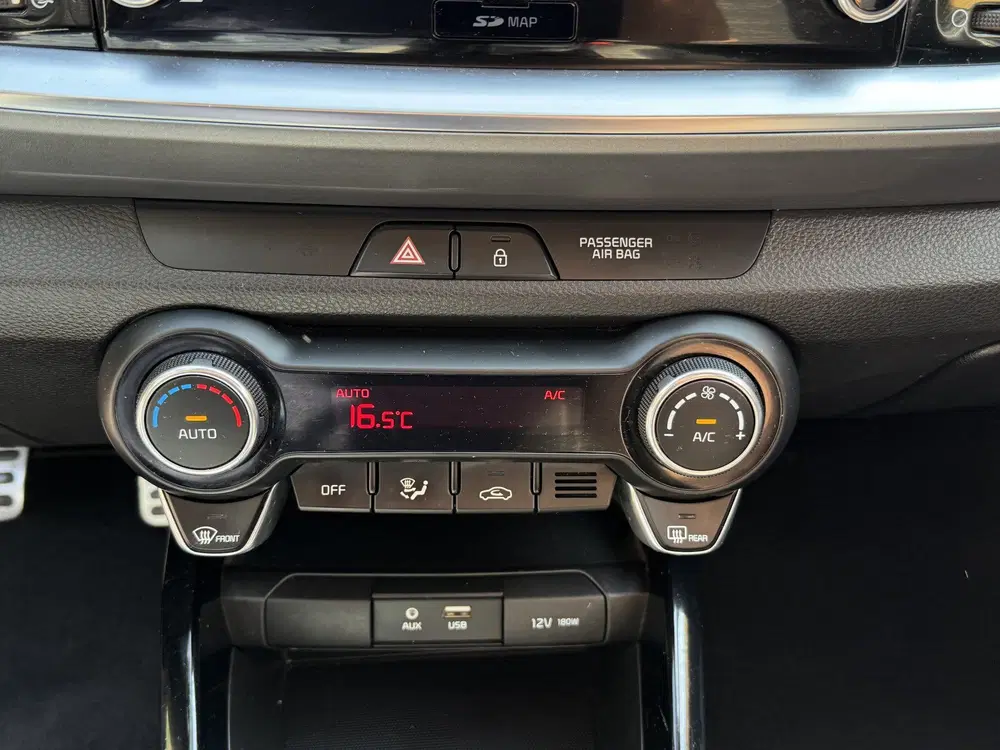 Kia Stonic 1.0 T-GDi ExecutiveLine Automaat Climate C uit 2019, foto 9