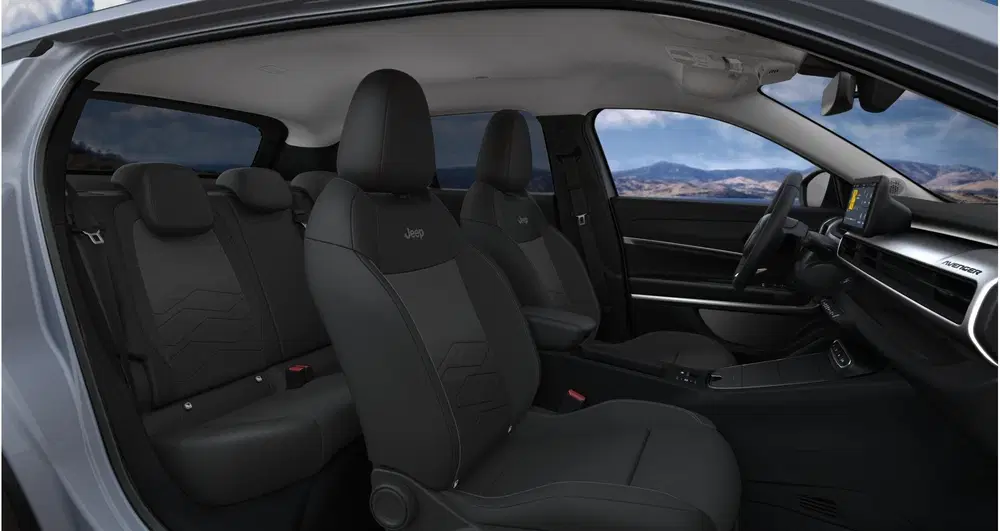 Jeep Avenger 1.2 e-Hybrid Summit uit 2025, foto 6