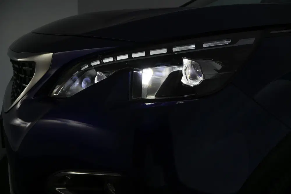 Peugeot 3008 1.2T Aut. ALLURE Pack PANO uit 2019, foto 13