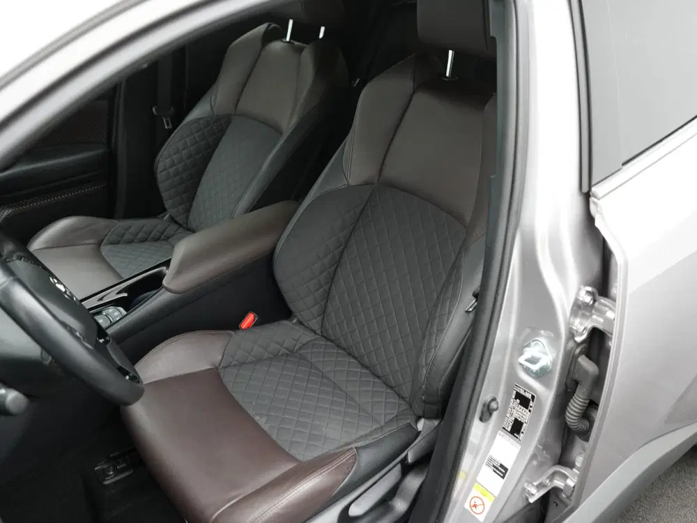 Toyota C-HR 1.8 Hybrid Executive Ultimate uit 2019, foto 7