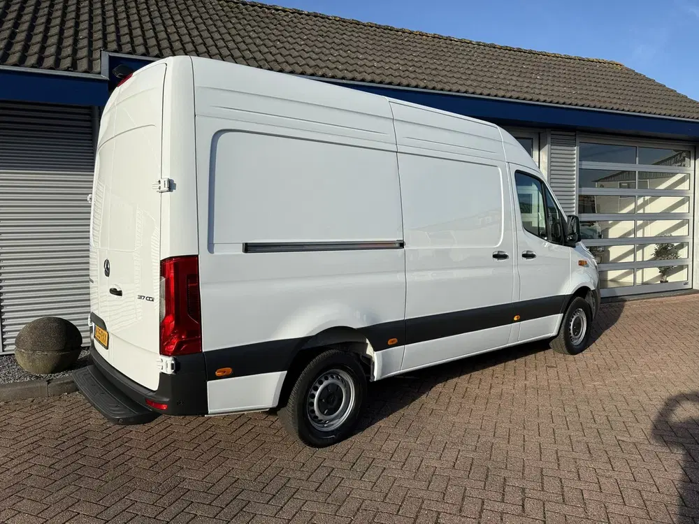 Mercedes-Benz Sprinter 317 1.9 CDI L2H2 RWD MBUX10 uit 2024, foto 4