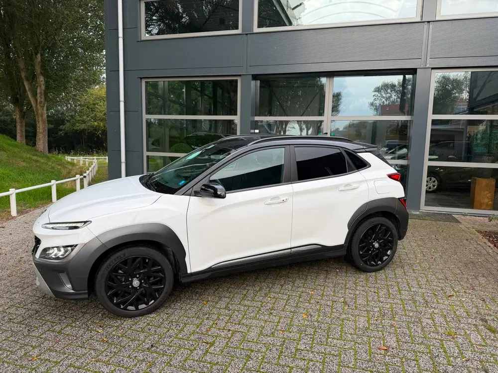 Hyundai KONA 1.6 GDI HEV Fashion two tone uit 2022, foto 2
