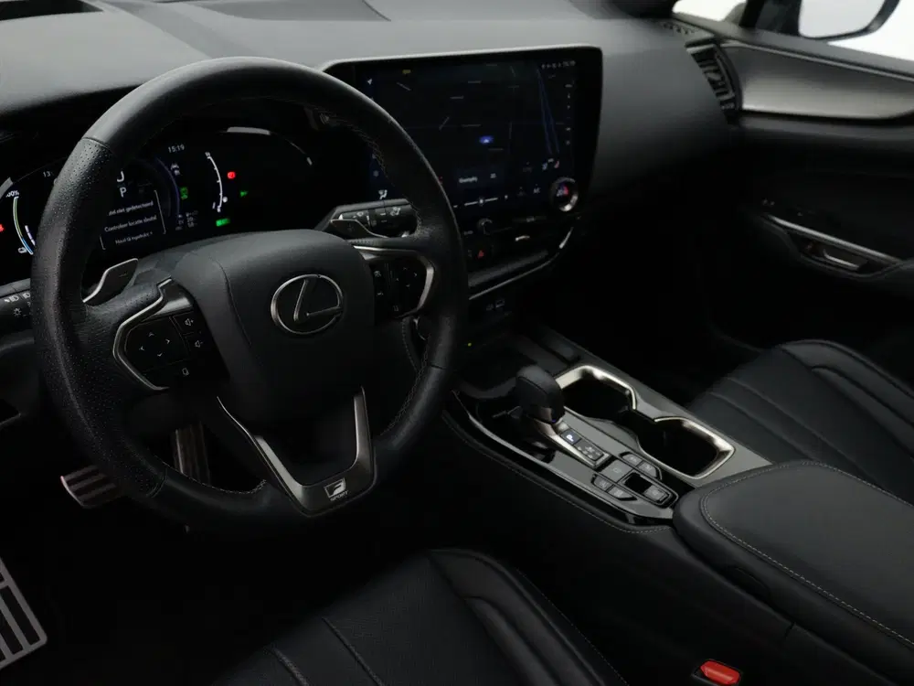 Lexus NX 450h+ AWD F Sport Line uit 2022, foto 7