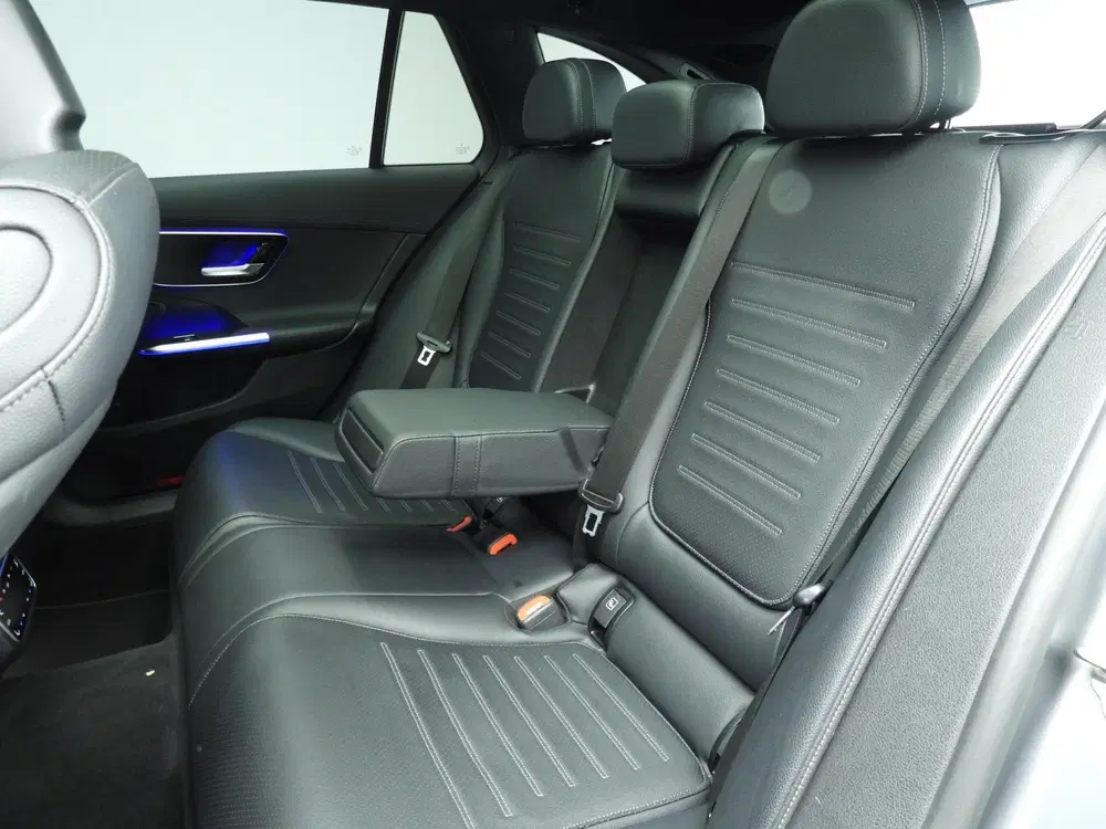Mercedes-Benz C-Klasse 200 Launch Edition AMG Line uit 2022, foto 8