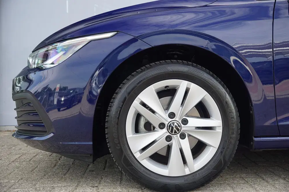 Volkswagen Golf 1.0 eTSI 110pk DSG Life uit 2023, foto 12