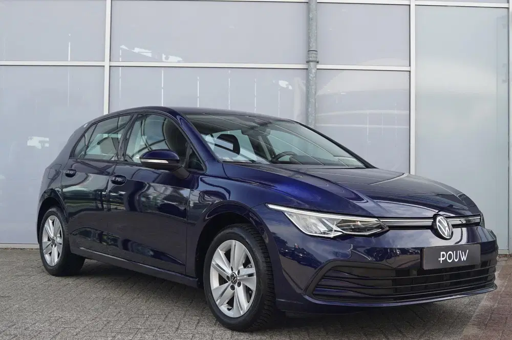 Volkswagen Golf 1.0 eTSI 110pk DSG Life uit 2023, foto 8