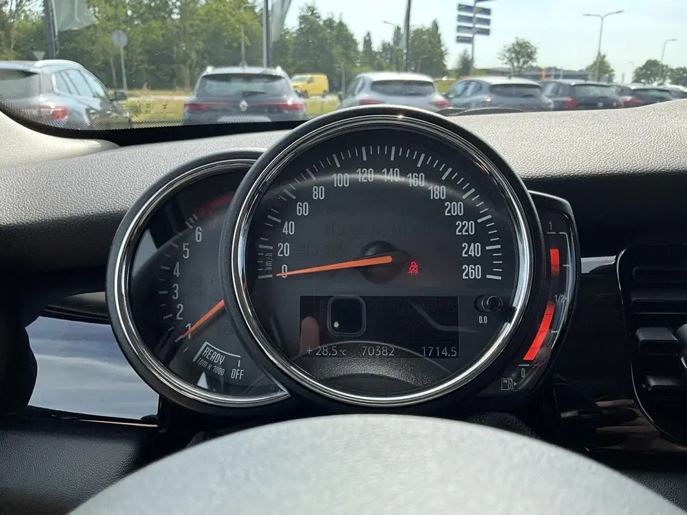 Mini Cooper 1.5 Cooper Camden Edition uit 2023, foto 15