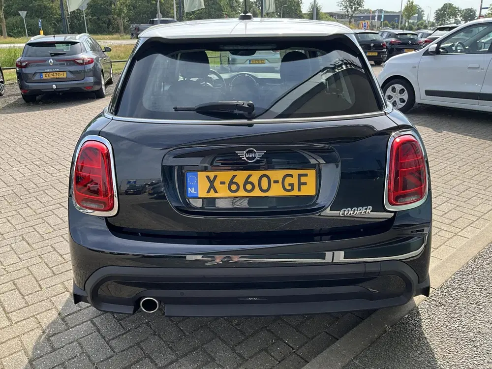 Mini Cooper 1.5 Cooper Camden Edition uit 2023, foto 4