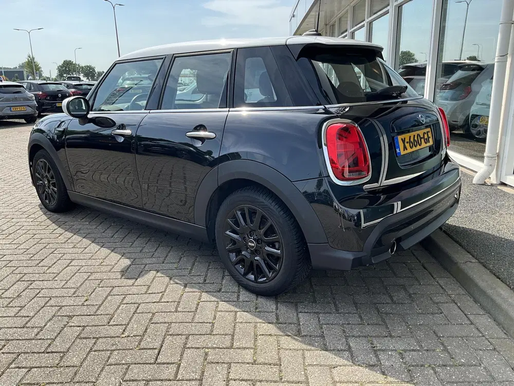 Mini Cooper 1.5 Cooper Camden Edition uit 2023, foto 5