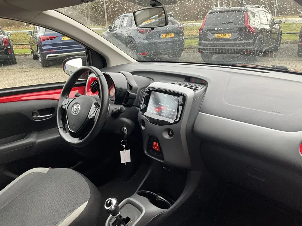 Toyota Aygo 1.0 VVT-i x-joy uit 2020, foto 10