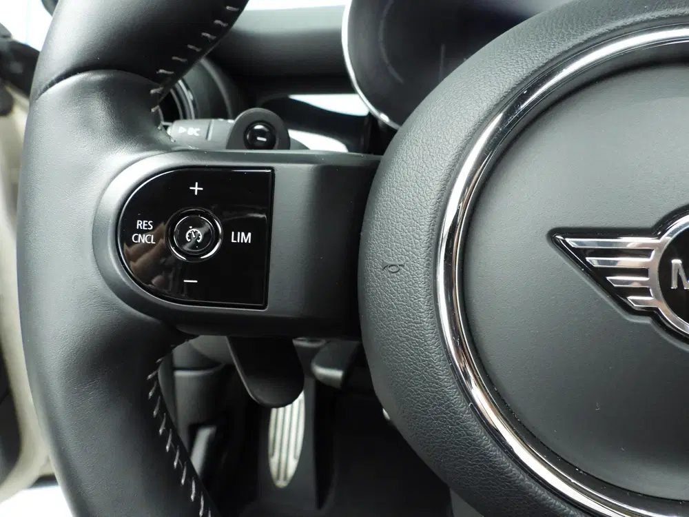 Mini John Cooper Works 2.0 John Cooper Works Essential uit 2022, foto 13