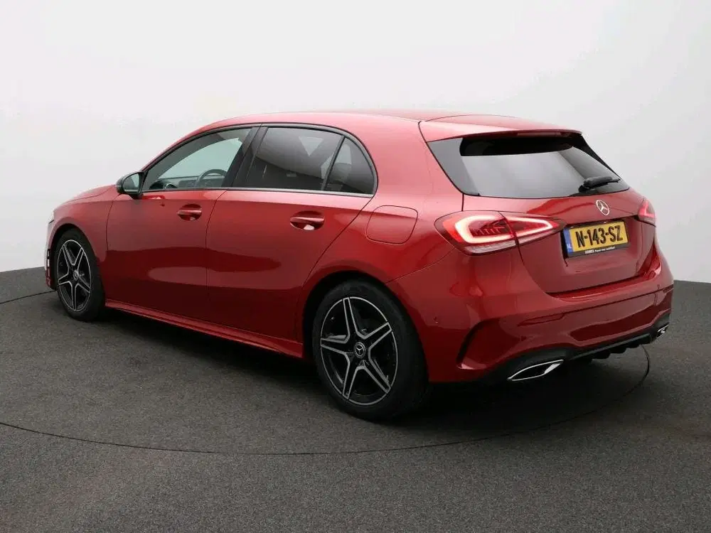 Mercedes-Benz A-Klasse 180 AMG Nightpakket uit 2022, foto 3