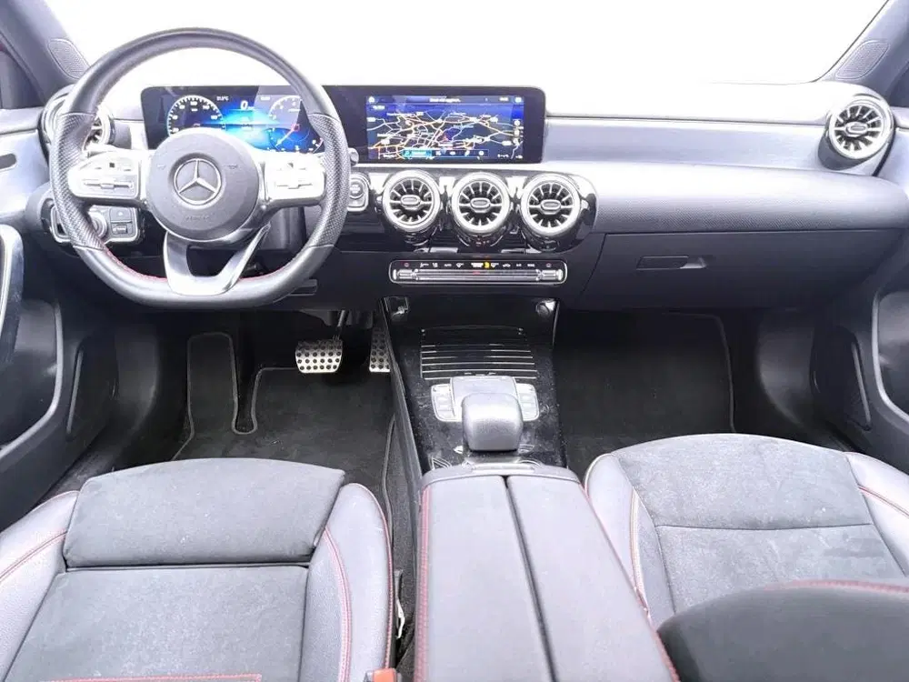 Mercedes-Benz A-Klasse 180 AMG Nightpakket uit 2022, foto 6