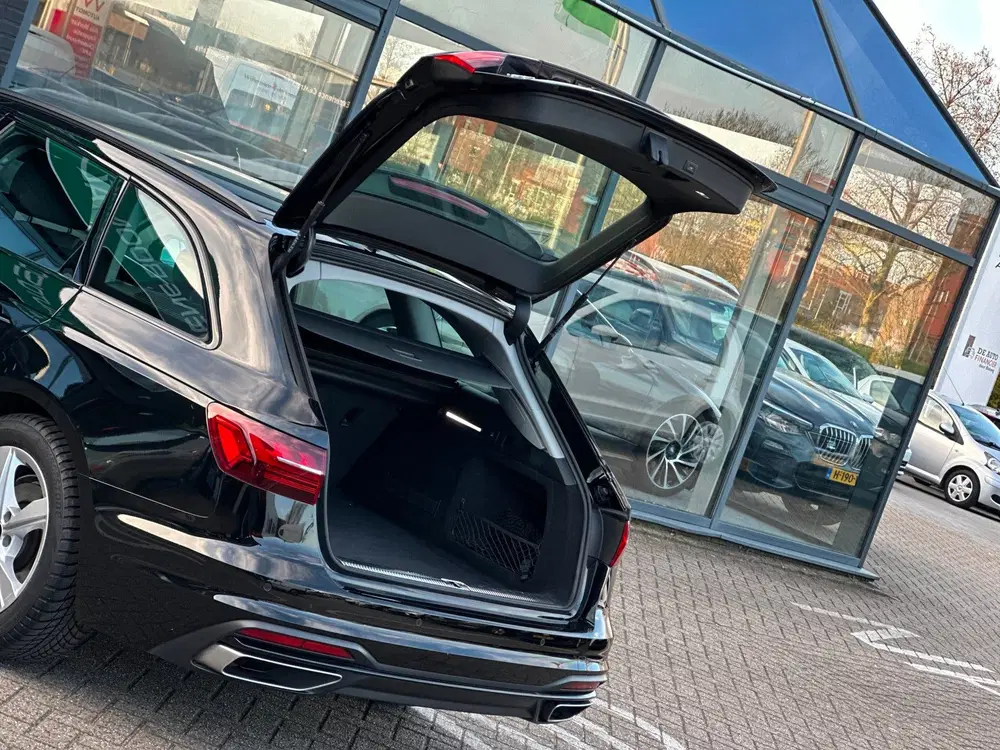 Audi A4 35 TFSI Advanced Edition uit 2022, foto 10