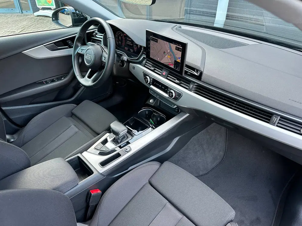 Audi A4 35 TFSI Advanced Edition uit 2022, foto 15