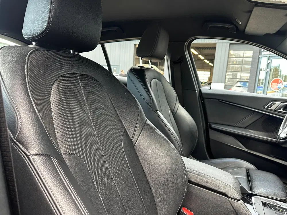 BMW 1-serie 118i Business Edition Plus uit 2021, foto 12
