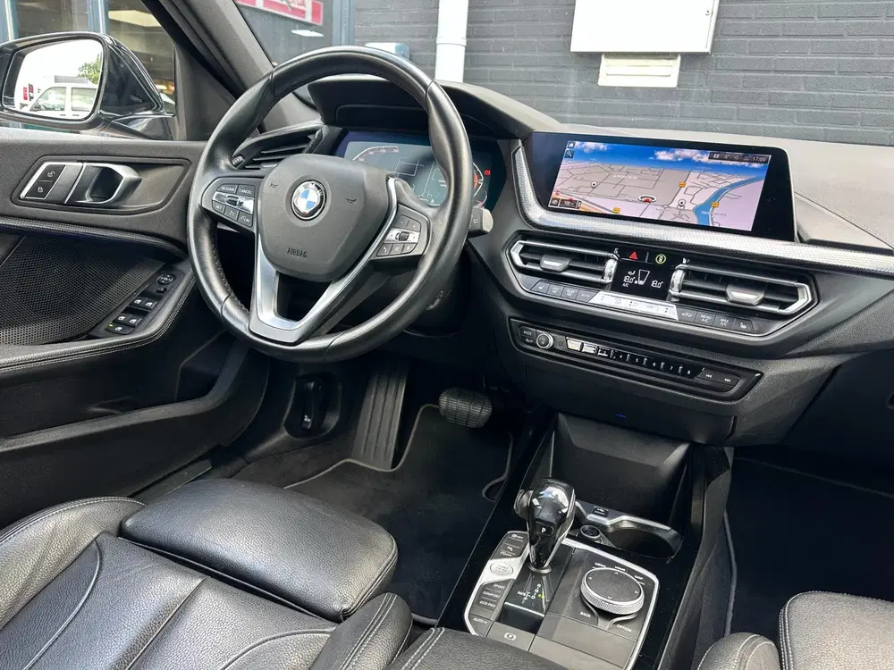 BMW 1-serie 118i Business Edition Plus uit 2021, foto 4
